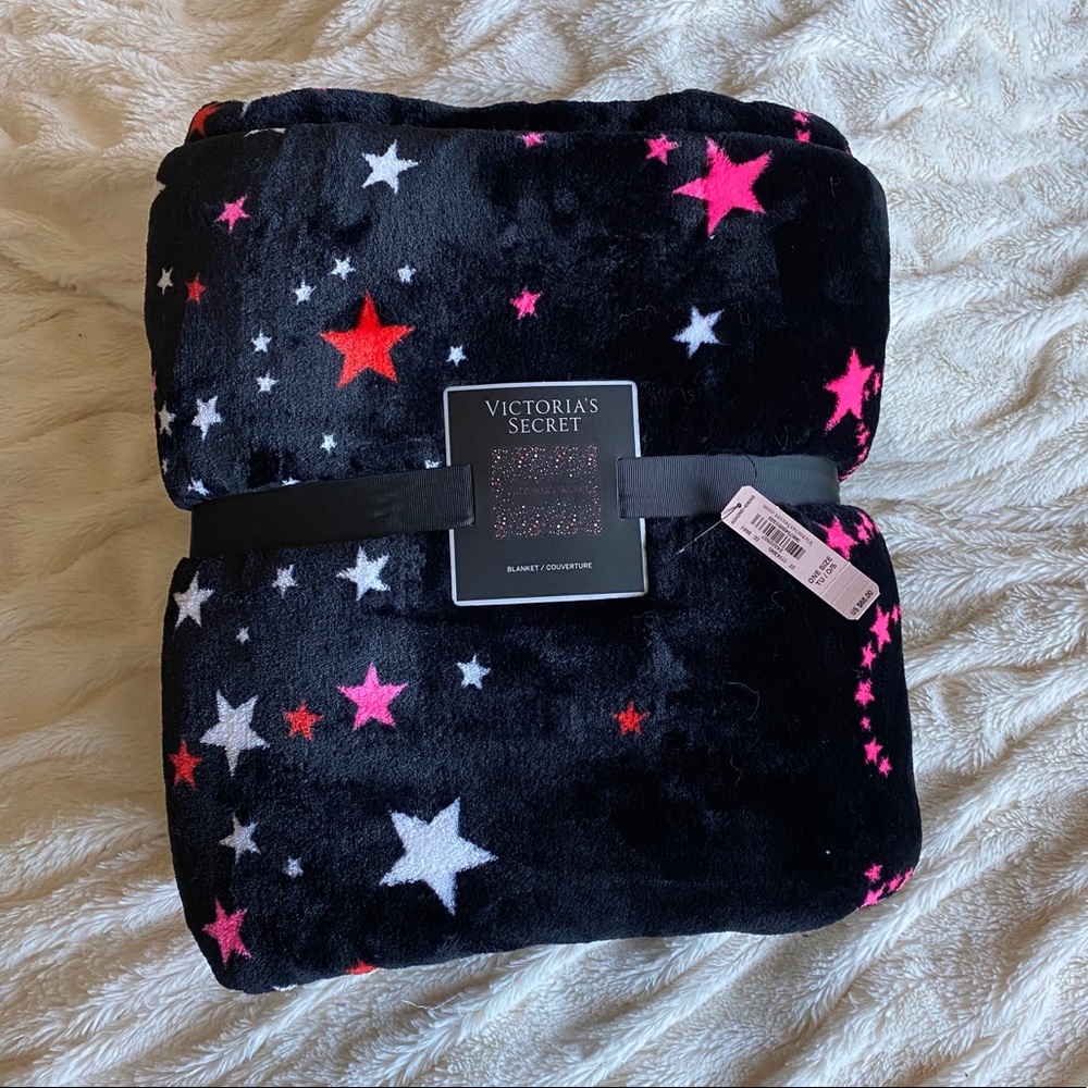 New! Victorias Secret Super Soft Sherpa Blanket